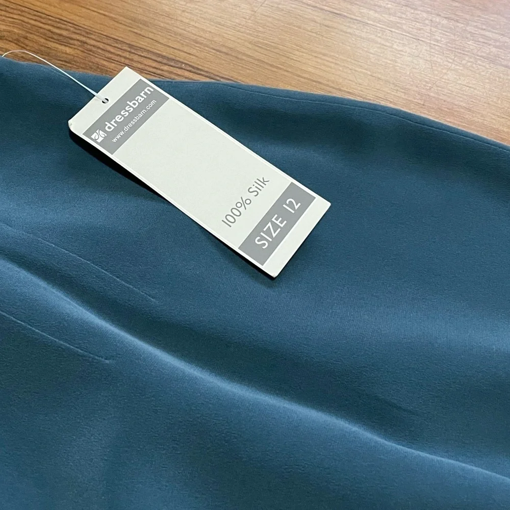 Dressbarn skirt 100% silk size 12